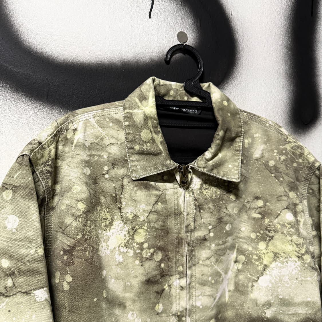자라 더티 페인팅 워싱 데님 트러커 자켓 상품이미지3