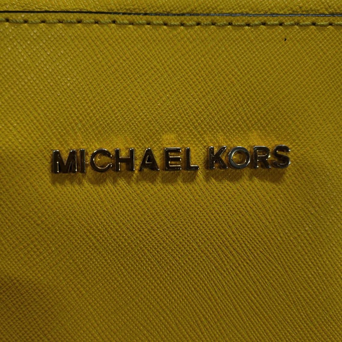 MICHAEL KORS 마이클 코어스 옐로우 체인 크로스백 상품이미지3