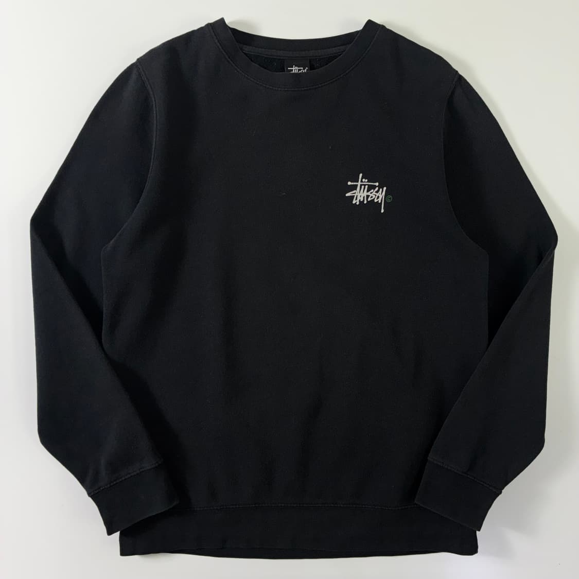 Stussy  스투시 90,s 베이직 스톡로고 블랙 맨투맨  상품이미지4