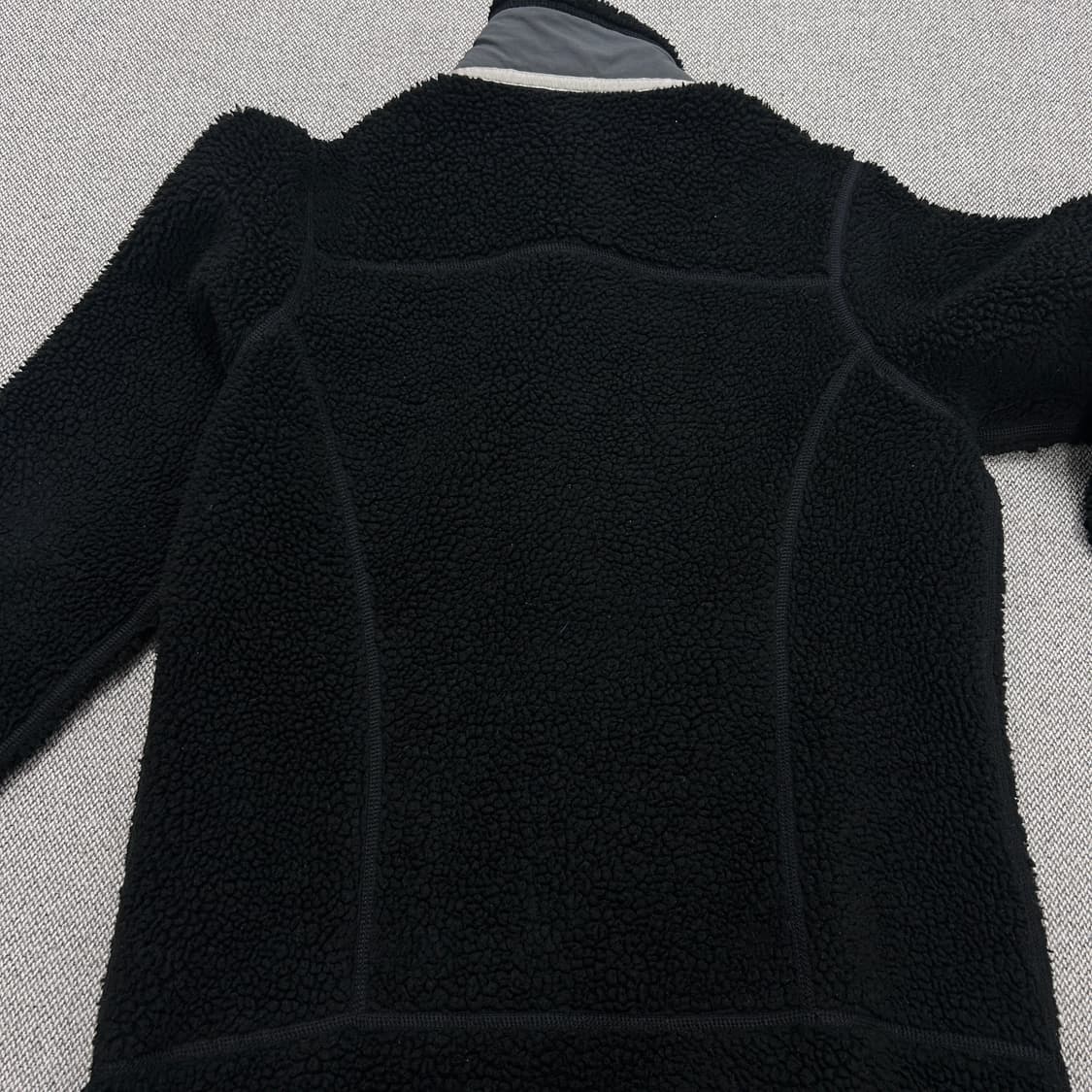 파타고니아 우먼스 레트로X 블랙 파일 플리스 자켓(M) 상품이미지4