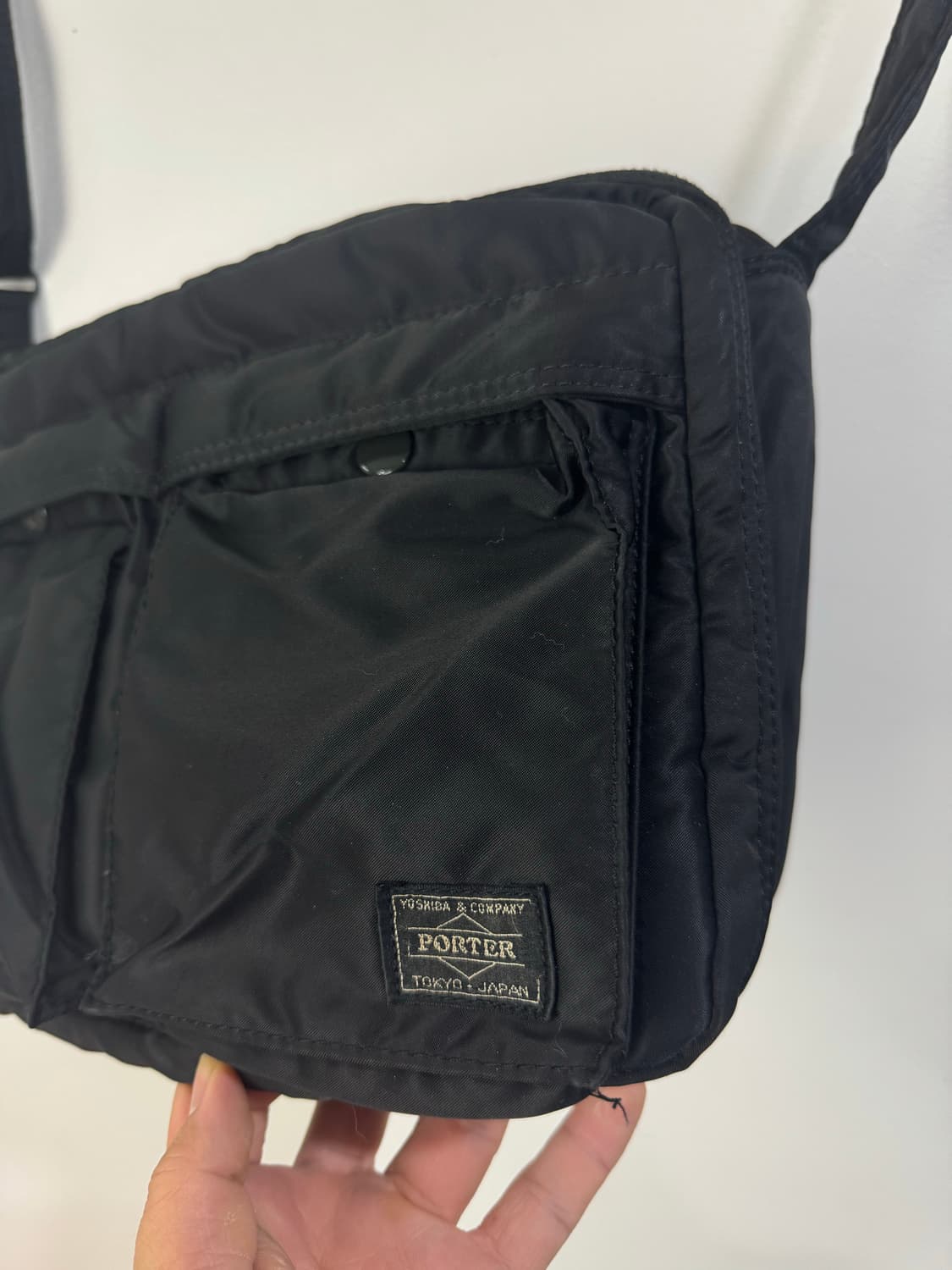 요시다포터 탱커 크로스백 M 사이즈 블랙컬러  상품이미지3