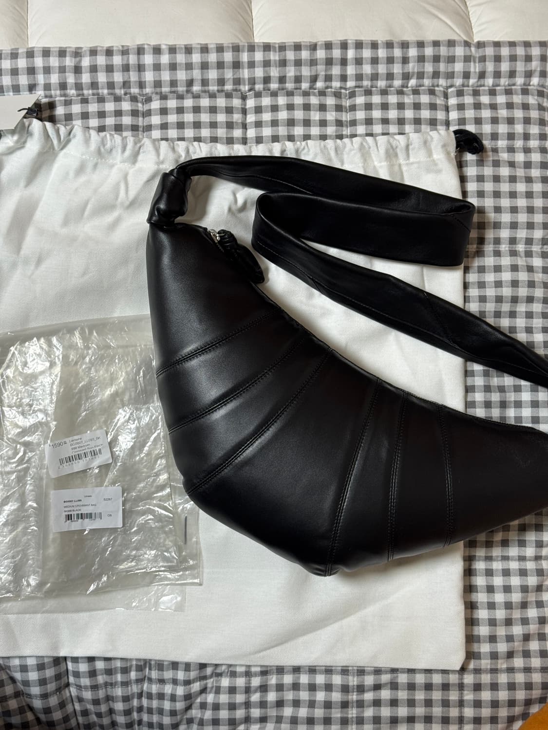 [새상품] 르메르 미디움 크루아상 백 블랙 상품이미지1