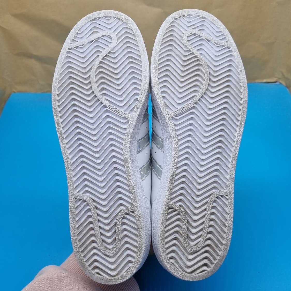 아디다스 슈퍼스타 홀로그램 운동화240 상품이미지3