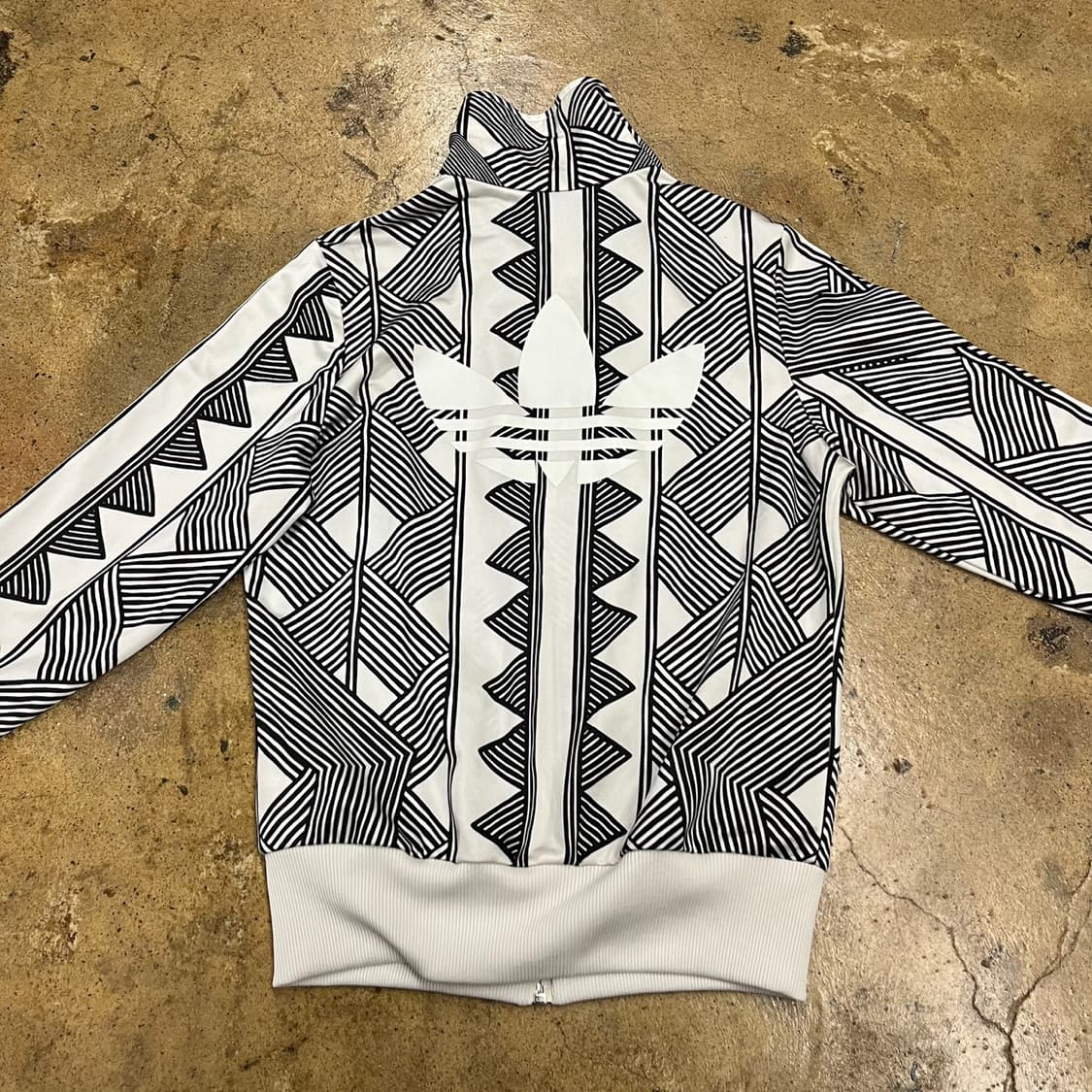 [정품/S] 아디다스 블랙 화이트 패턴 트랙탑 져지 b8 상품이미지4