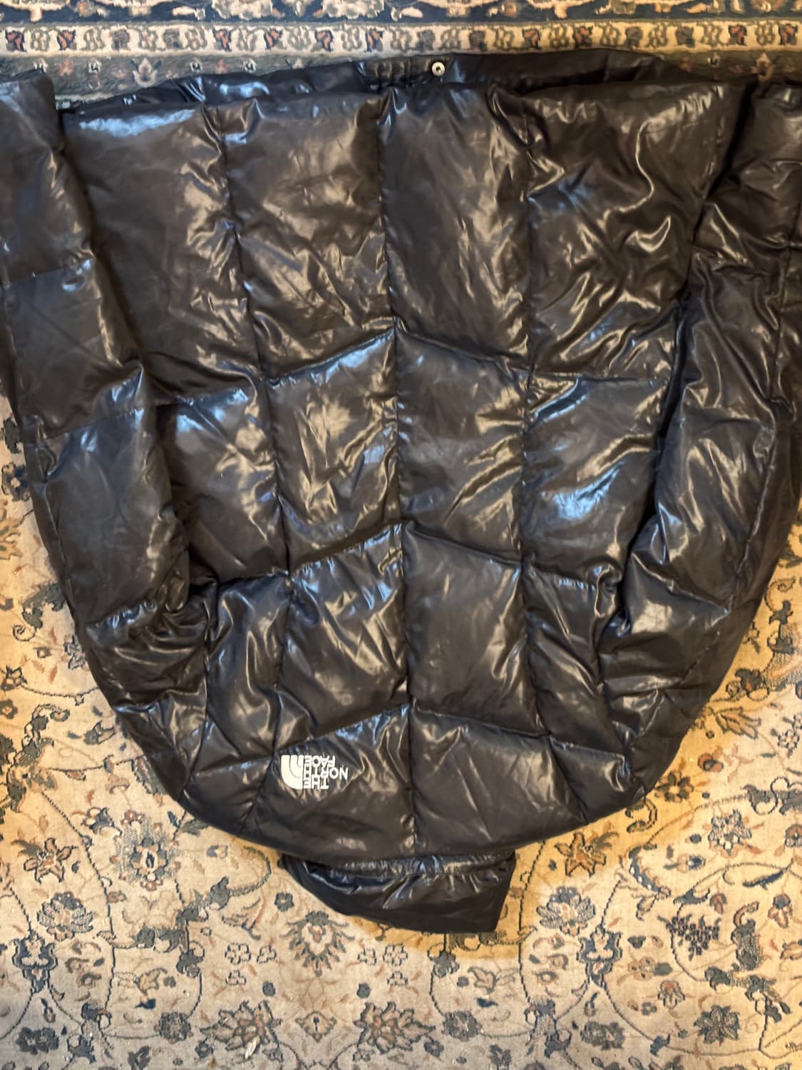 노스페이스 유광 여성패딩  상품이미지5