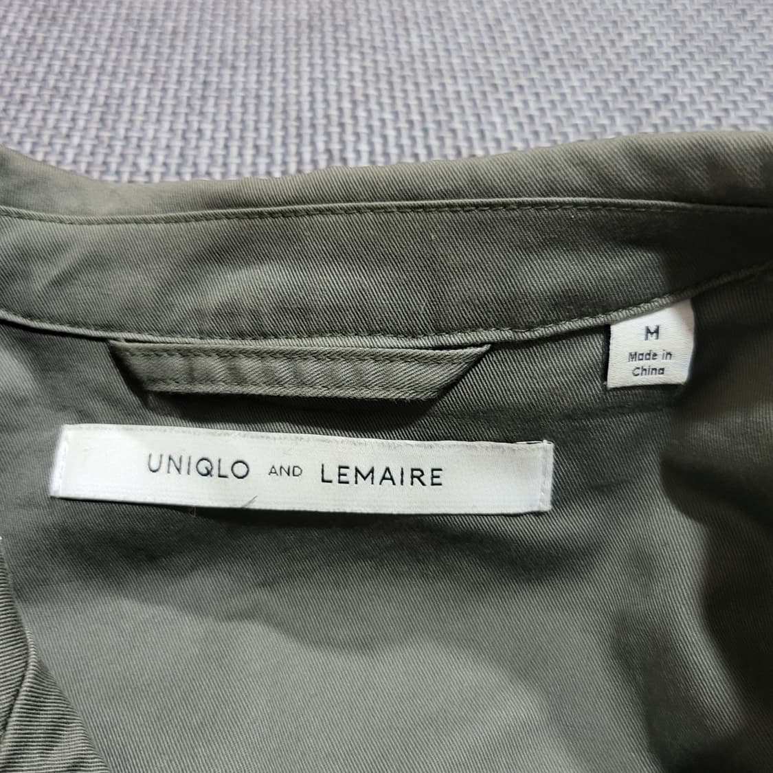 유니클로x르메르 코튼 셔츠 자켓 카키 (M) 상품이미지3