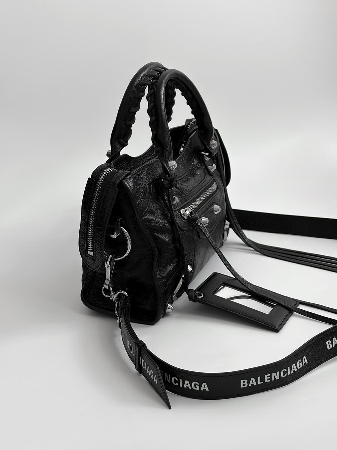 발렌시아가 시티백 로고 미니 판매합니다. 상품이미지3