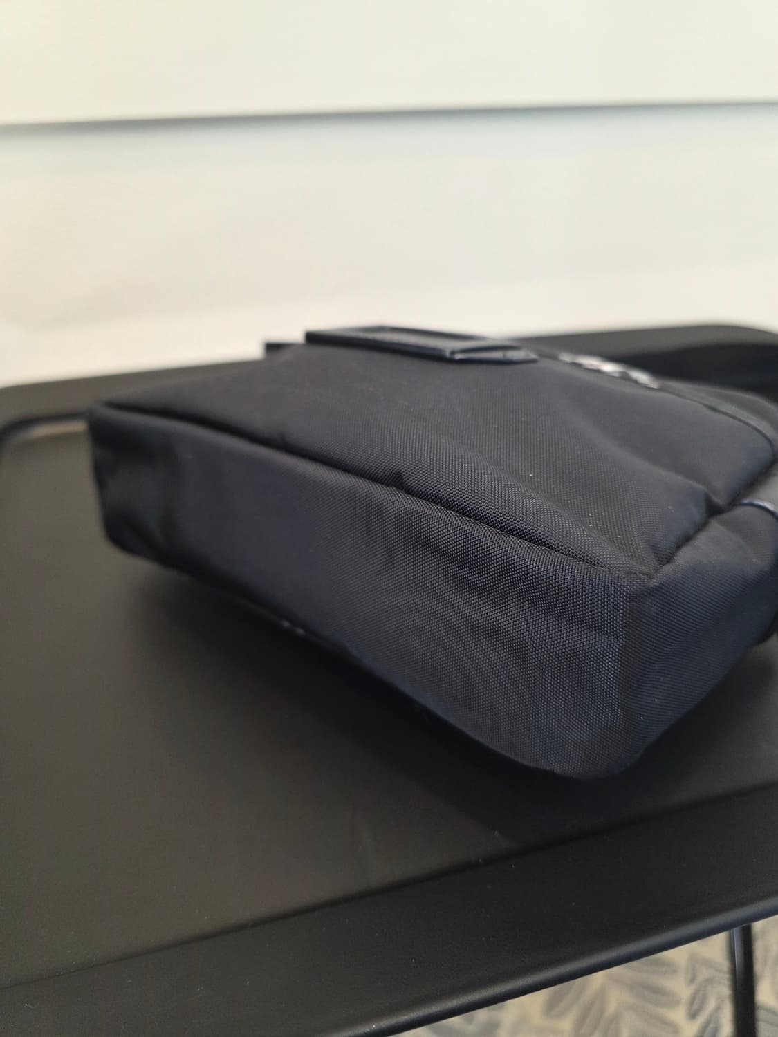 빈폴 체크 크로스백 블랙 상품이미지4