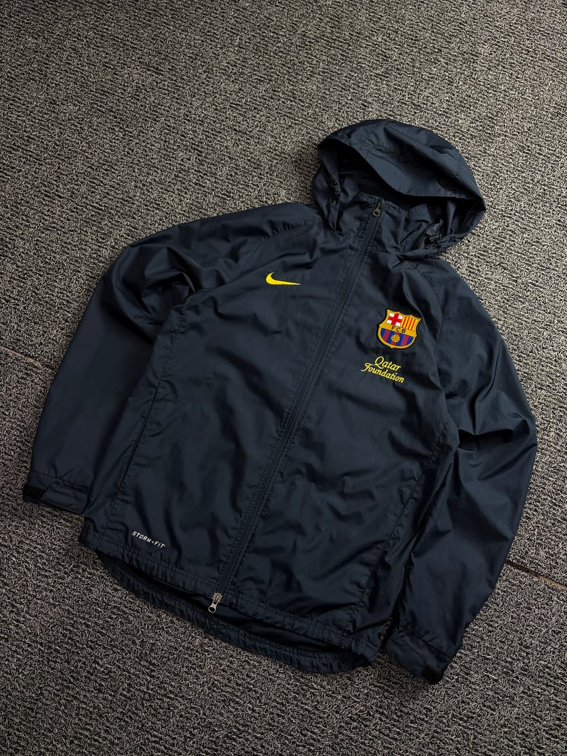 나이키 스톰핏 FC 바르셀로나 레트로 풋볼 레인 바람막이 1691 상품이미지1