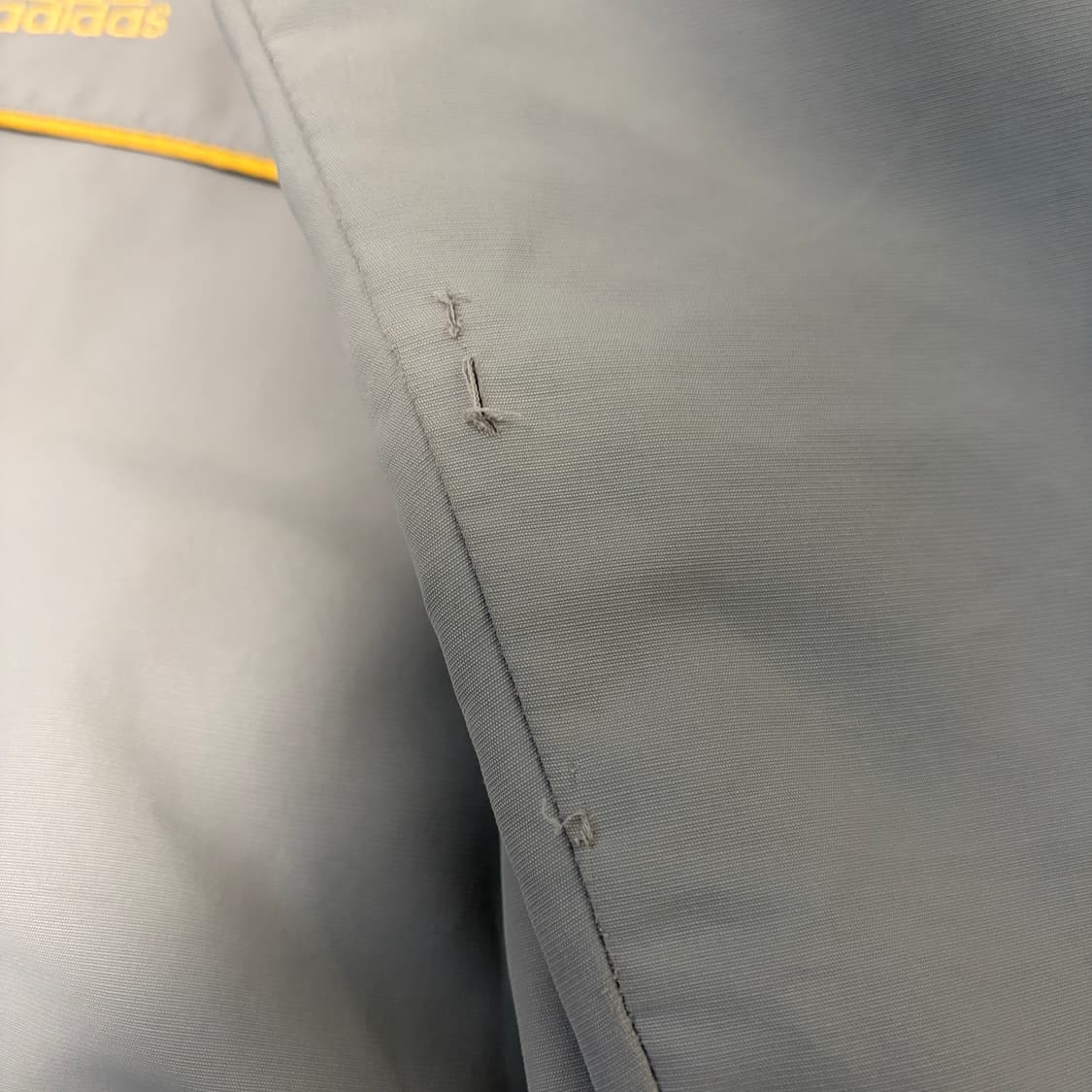 아디다스 00s 올드스쿨 그레이/옐로우 리버시블 후드 누빔 자켓 상품이미지10