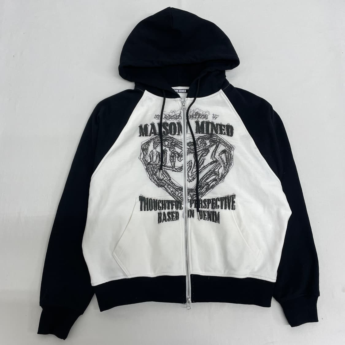 [메종미네드] DOODLE HEART REGLAN SWEAT ZIP UP 상품이미지8