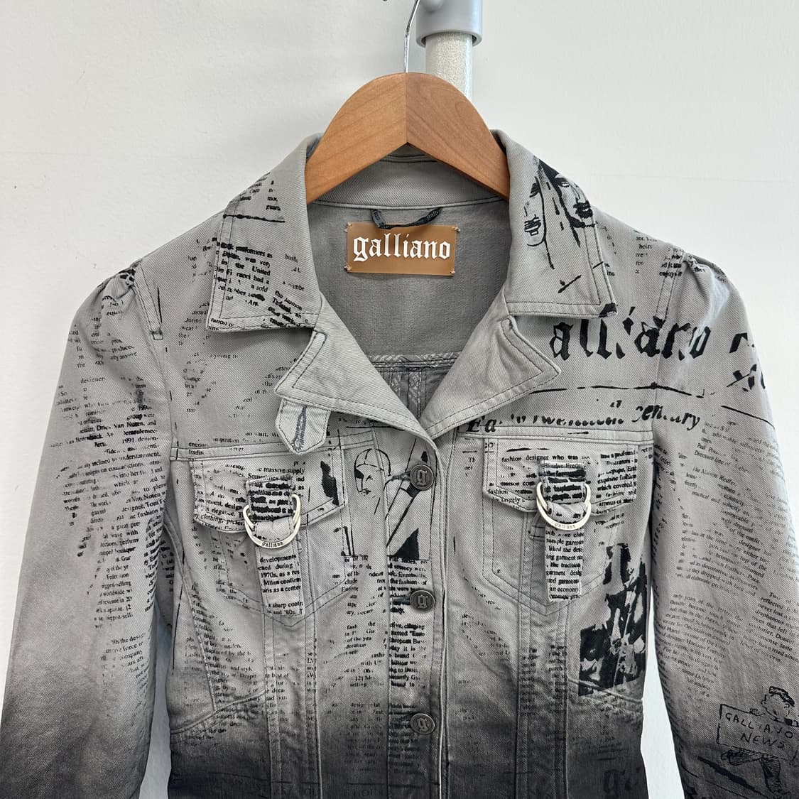 존갈리아노 아카이브 뉴스페이퍼 데님 자켓 상품이미지4
