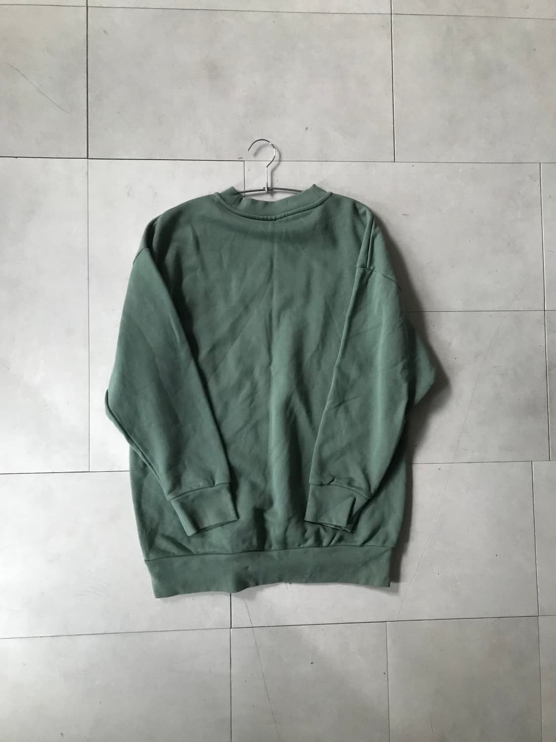 아디다스 빅로고 카키 맨투맨 상품이미지7