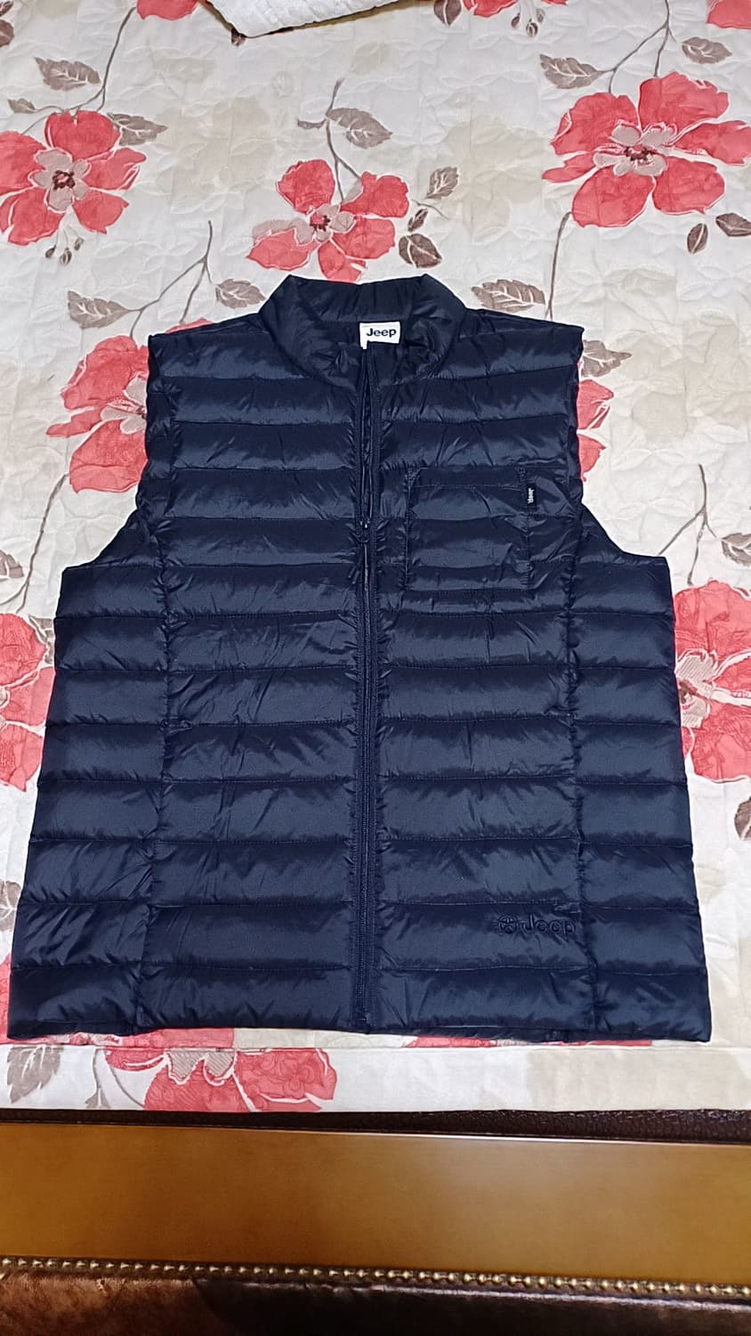 Jeep 오리털경량조끼 105 가슴55 기장69 상품이미지1