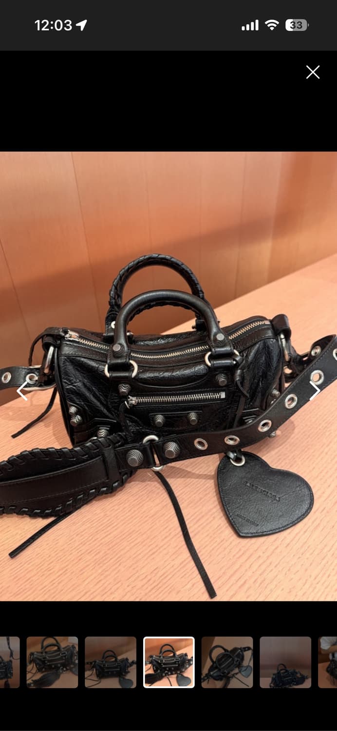 발렌시아가 미니 더플백 블랙색상 구해영 상품이미지4