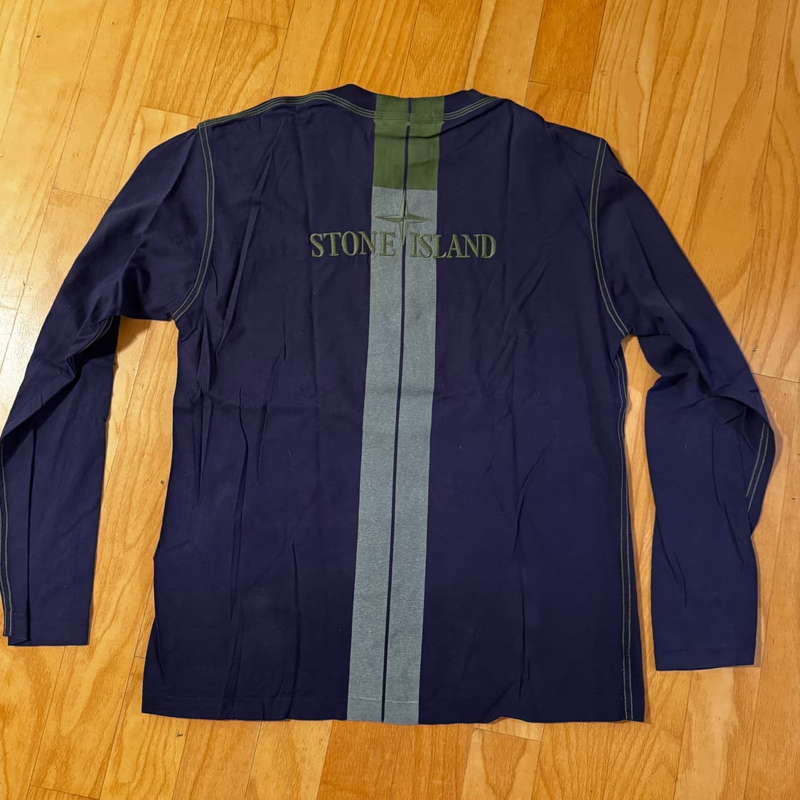 스톤아일랜드 롱슬리브 퍼플 L 신품 상품이미지4