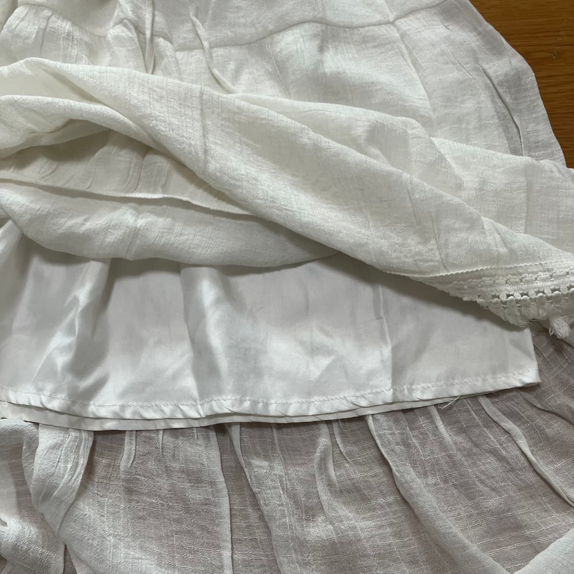 모리 화이트 테슬 롱스커트 상품이미지4