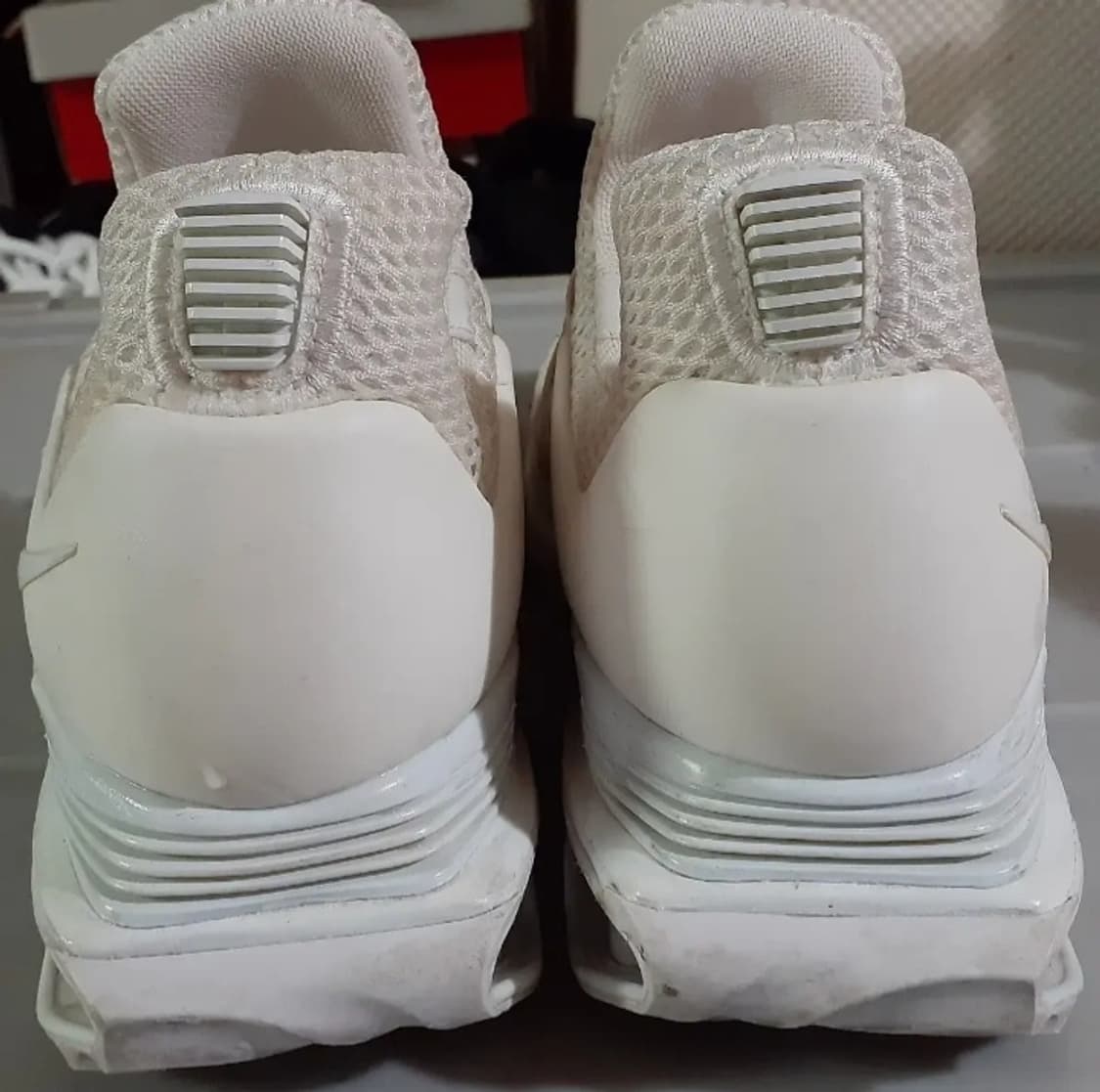 나이키 샥스 그래비티 올 화이트 240 상품이미지5