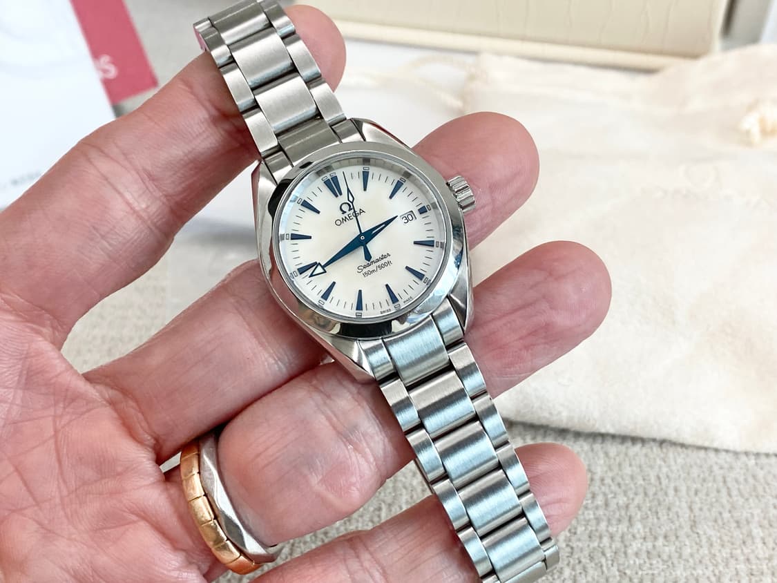 오메가 아쿠아테라 여성용2577.70 블루핸즈 펄 문자판 29mm 쿼츠 상품이미지3