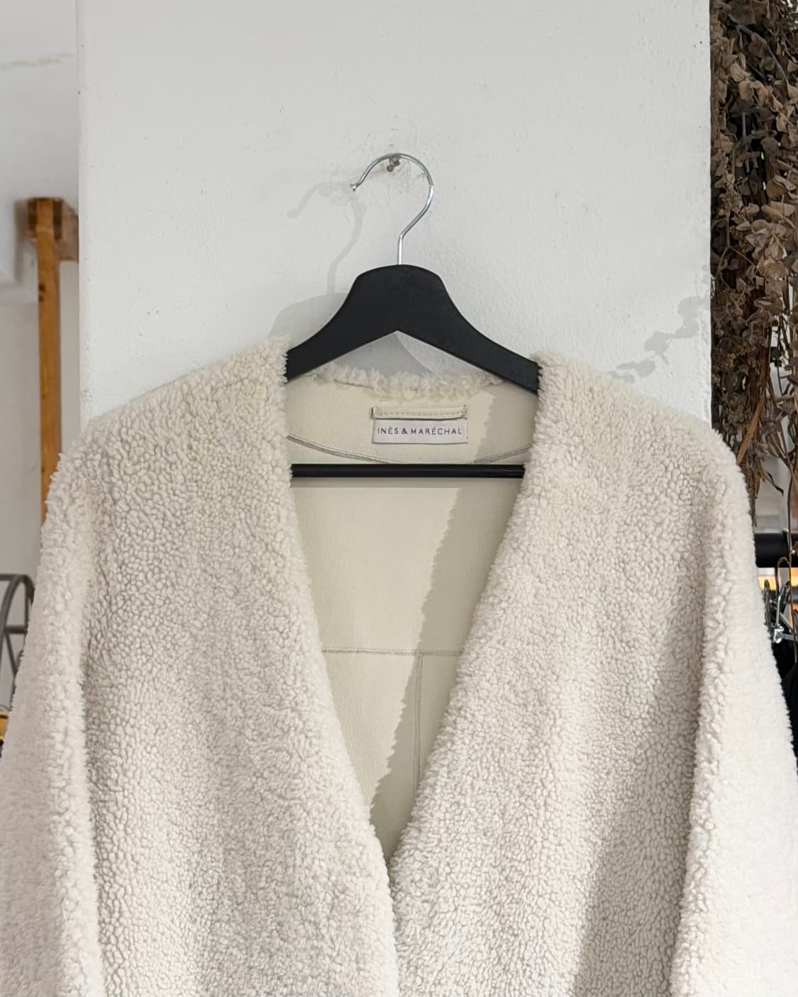이네스앤마샬 아이보리 노카라 사이드 지퍼 테디 코트 상품이미지4