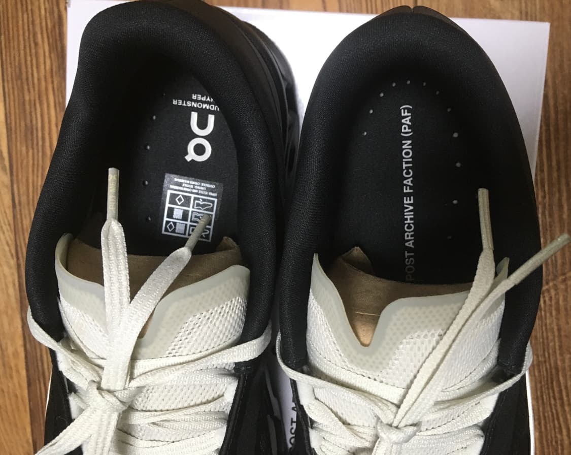 (285)온러닝 파프 클라우드몬스터 하이퍼 블랙 판매합니다 상품이미지3