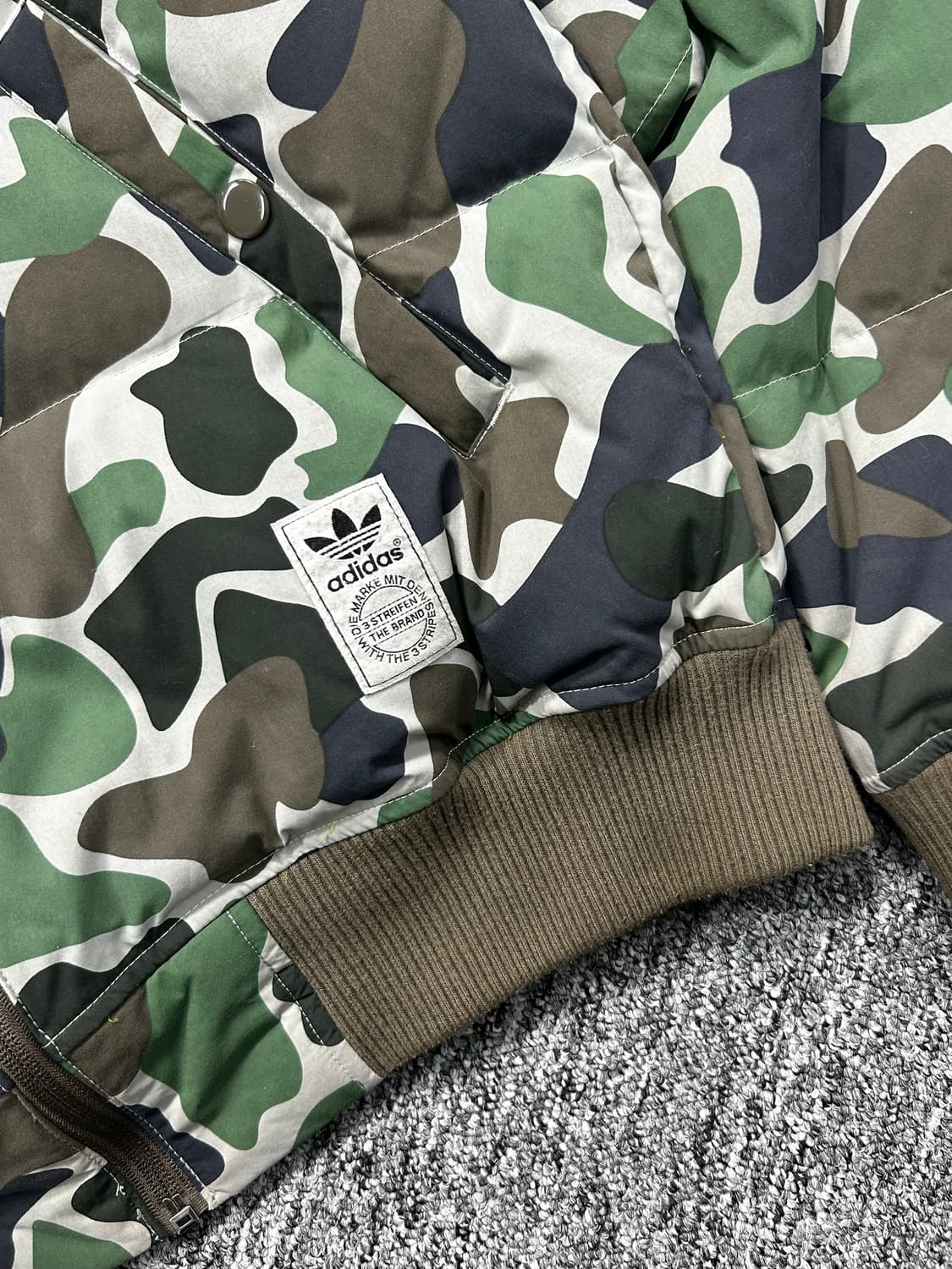 아디다스 서울 플라이트 카모 봄버 패딩 자켓 85 상품이미지9