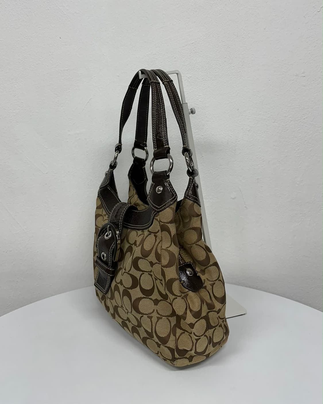 코치 시그니처 빅버클 캔버스 호보 숄더백 상품이미지3