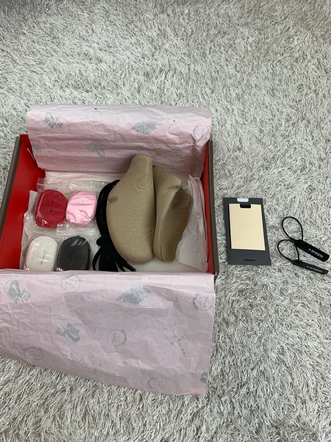 [275] 정품 나이키 x 트레비스 스캇 조던 1 하이 모카 상품이미지2