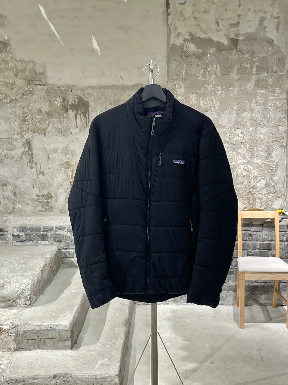 파타고니아 맨즈 블랙 하이퍼 퍼프 자켓 상품이미지1