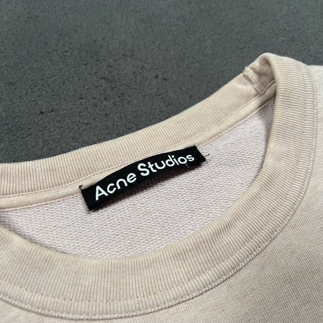 아크네 스튜디오 페이스로고 맨투맨  상품이미지3