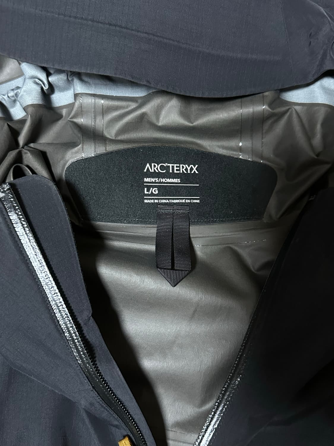 아크테릭스 x 빔즈 제타 SL 자켓 블랙 골드 L 상품이미지2