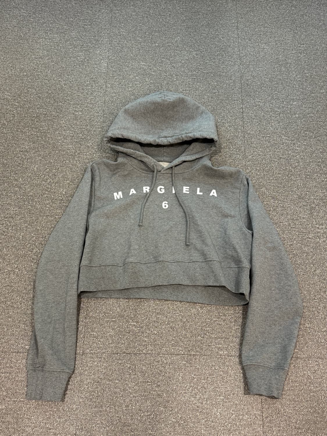 MM6 SSENSE 익스클루시브 에디션 크롭 로고 프린팅 후드티 XL 상품이미지3