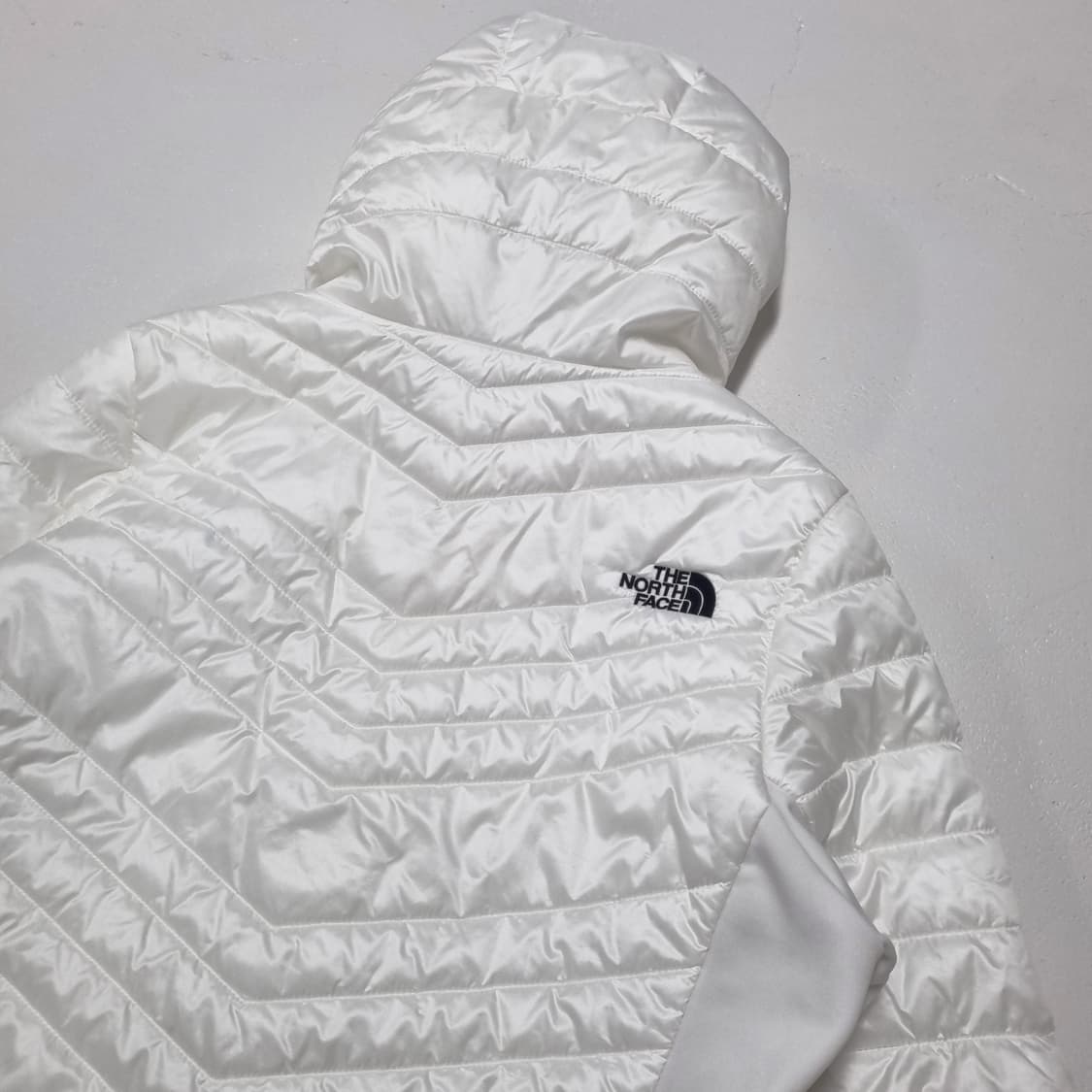 노스페이스 화이트 경량 패딩 - L     상품이미지7