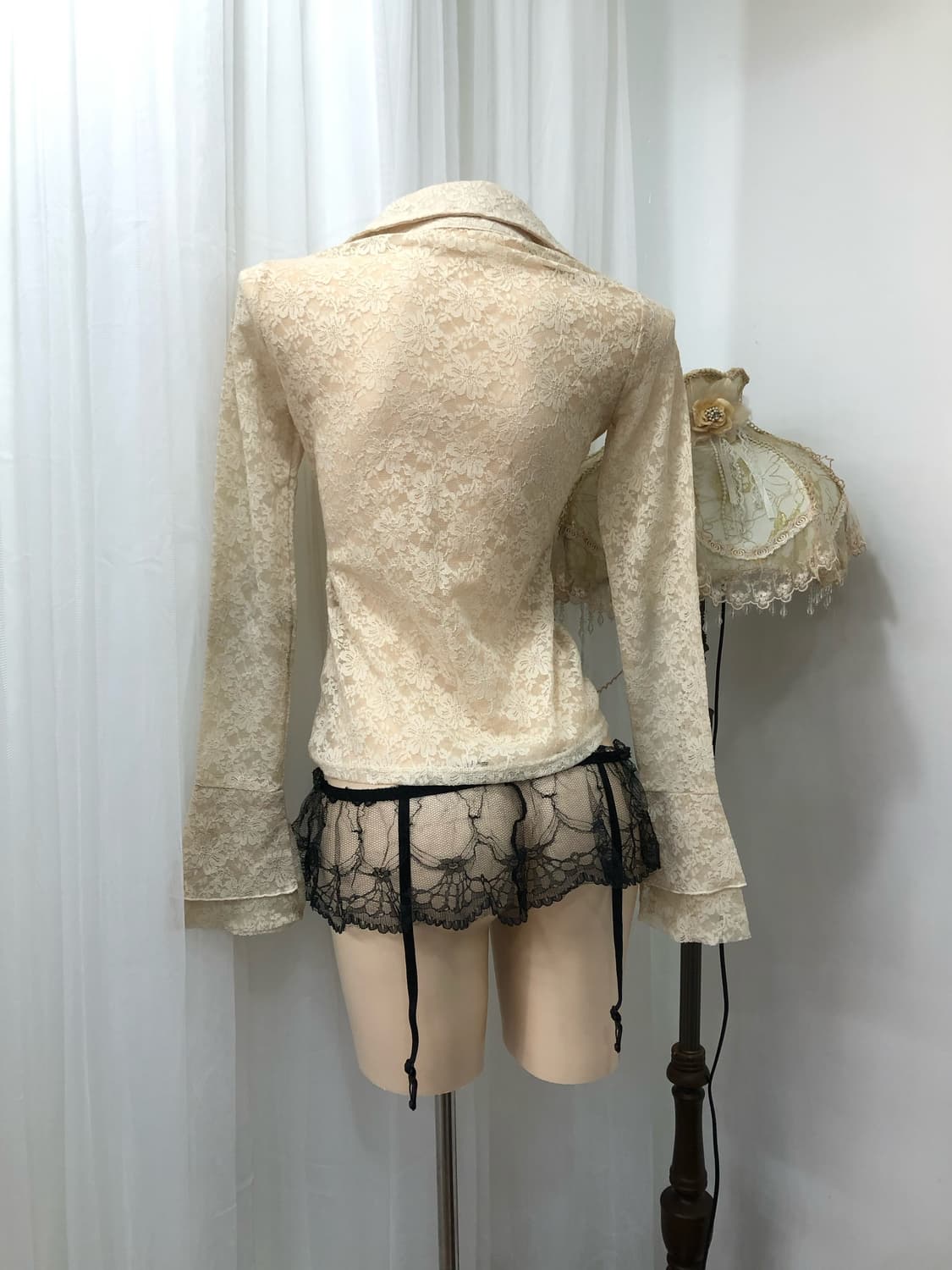lemon beige fairy lace sheer top 상품이미지2