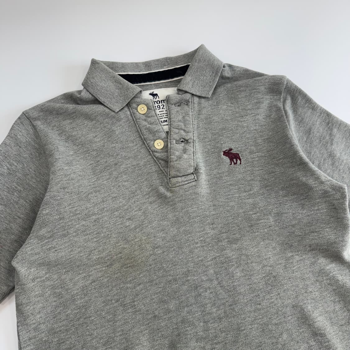 Abercrombie 아베크롬비 그레이 카라 반팔티 상품이미지4