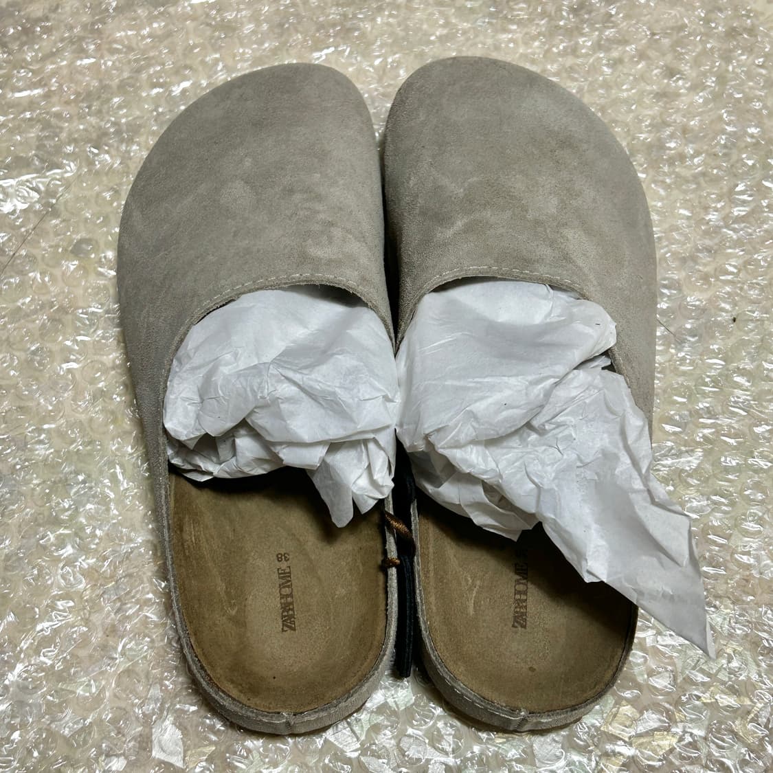 자라홈 미니멀 레더 클로그 - 그레이 38(245) 상품이미지3