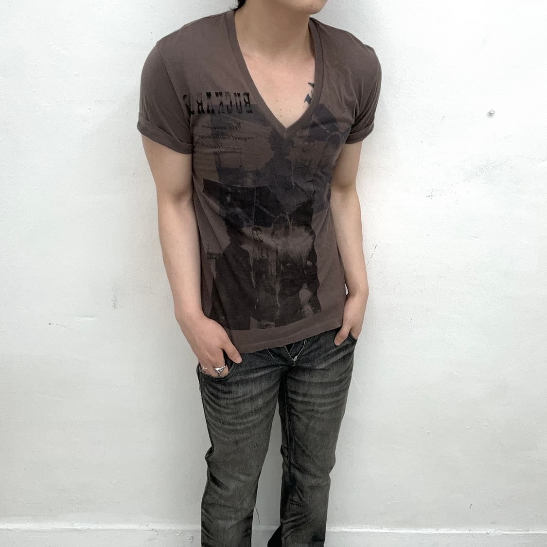Buckaroo grunge v neck short sleeve 상품이미지2