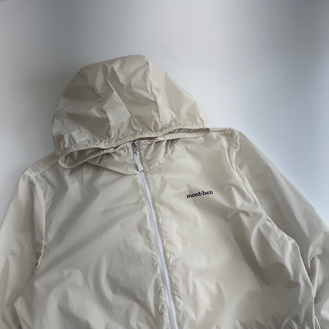 Mont bell 몽벨 아이보리 바람막이 후드집업 상품이미지4
