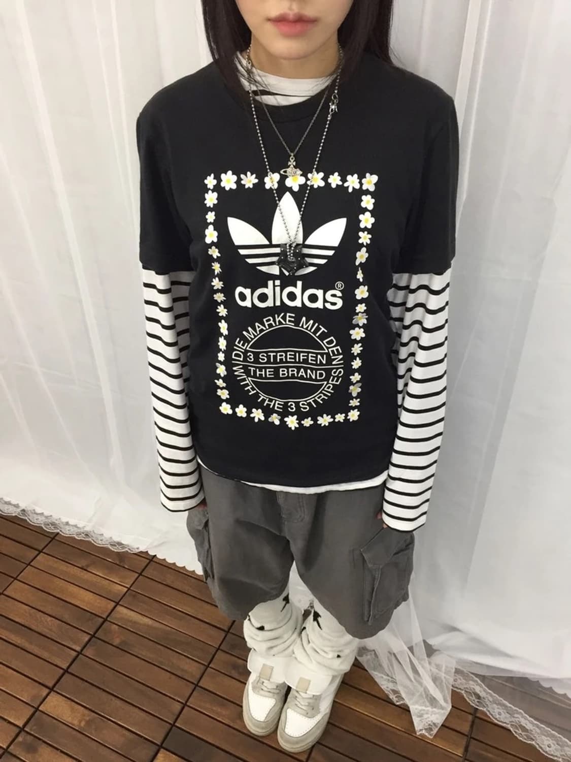 Adidas Pharrell Graphic Tee 상품이미지2