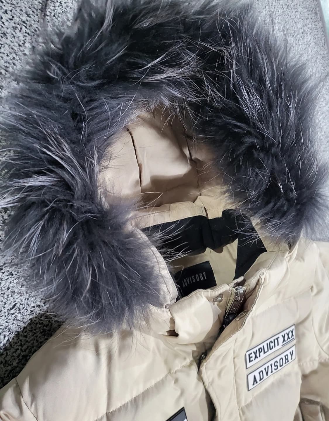 어드바이저리 패치 베이지 패딩자켓 상품이미지6