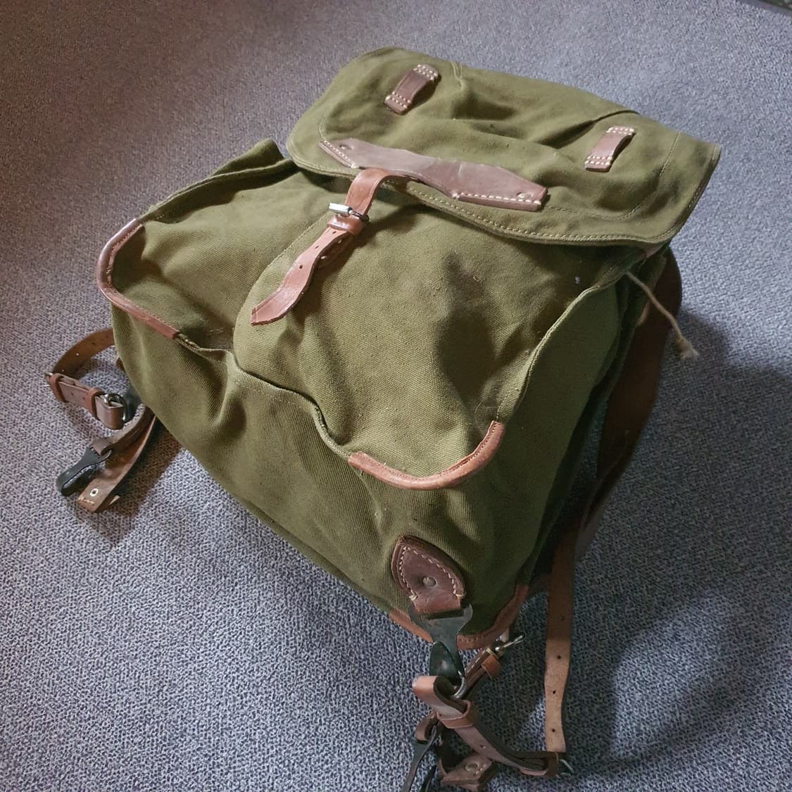 70s 루마니아군용 배낭 상품이미지2