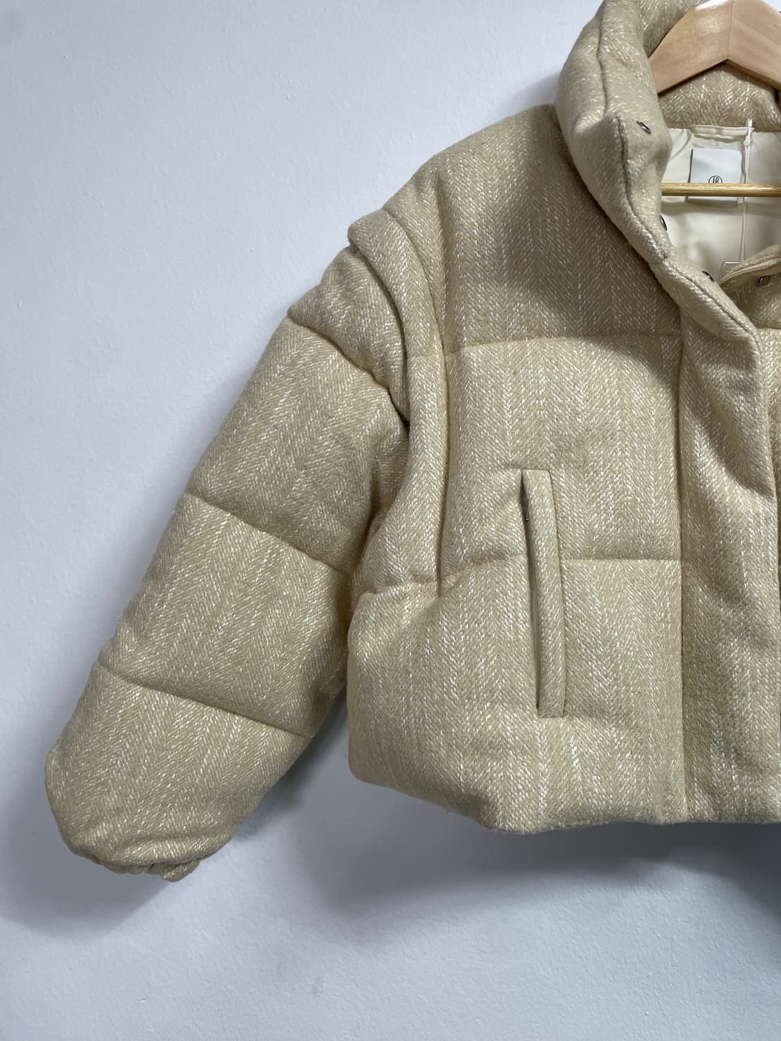 (새상품) 블러썸 에이치 컴퍼니 아이보리 울 숏패딩 (on.35)     상품이미지2