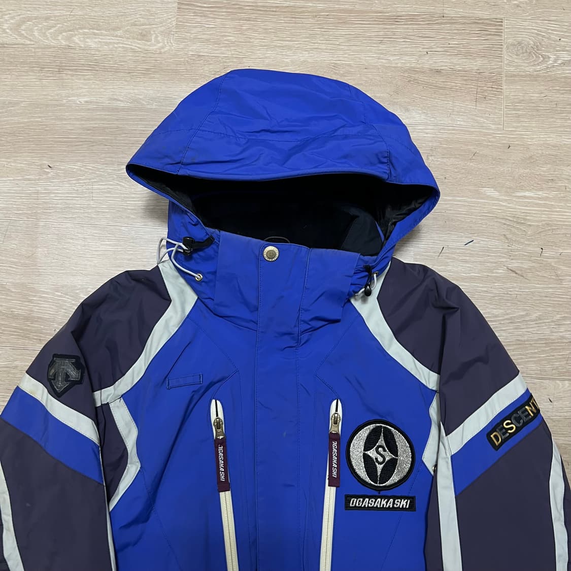 데상트 X 오가사카 콜라보 스키복 보드복 후드 스키점퍼 [블루] M/95 상품이미지2