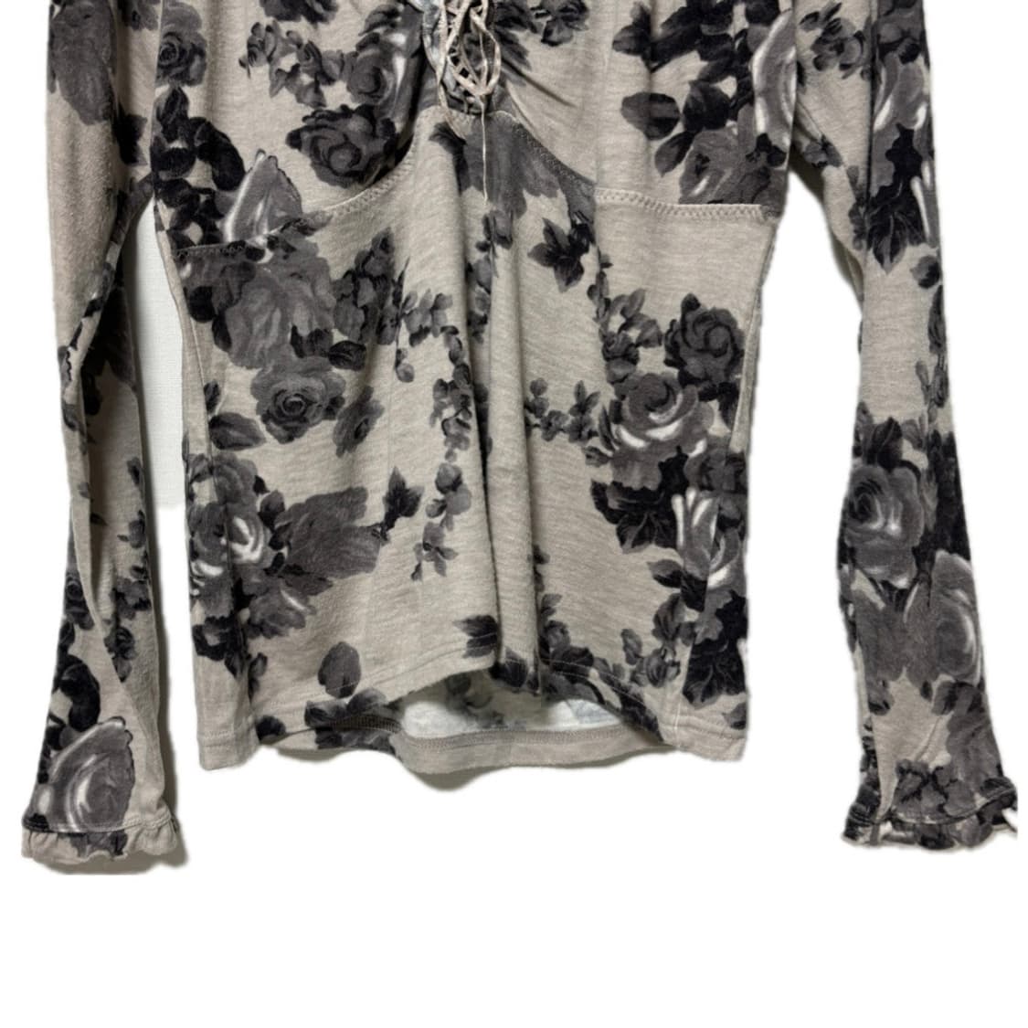 빈티지 플로럴 브이넥 프릴 디테일 긴팔티 상품이미지4