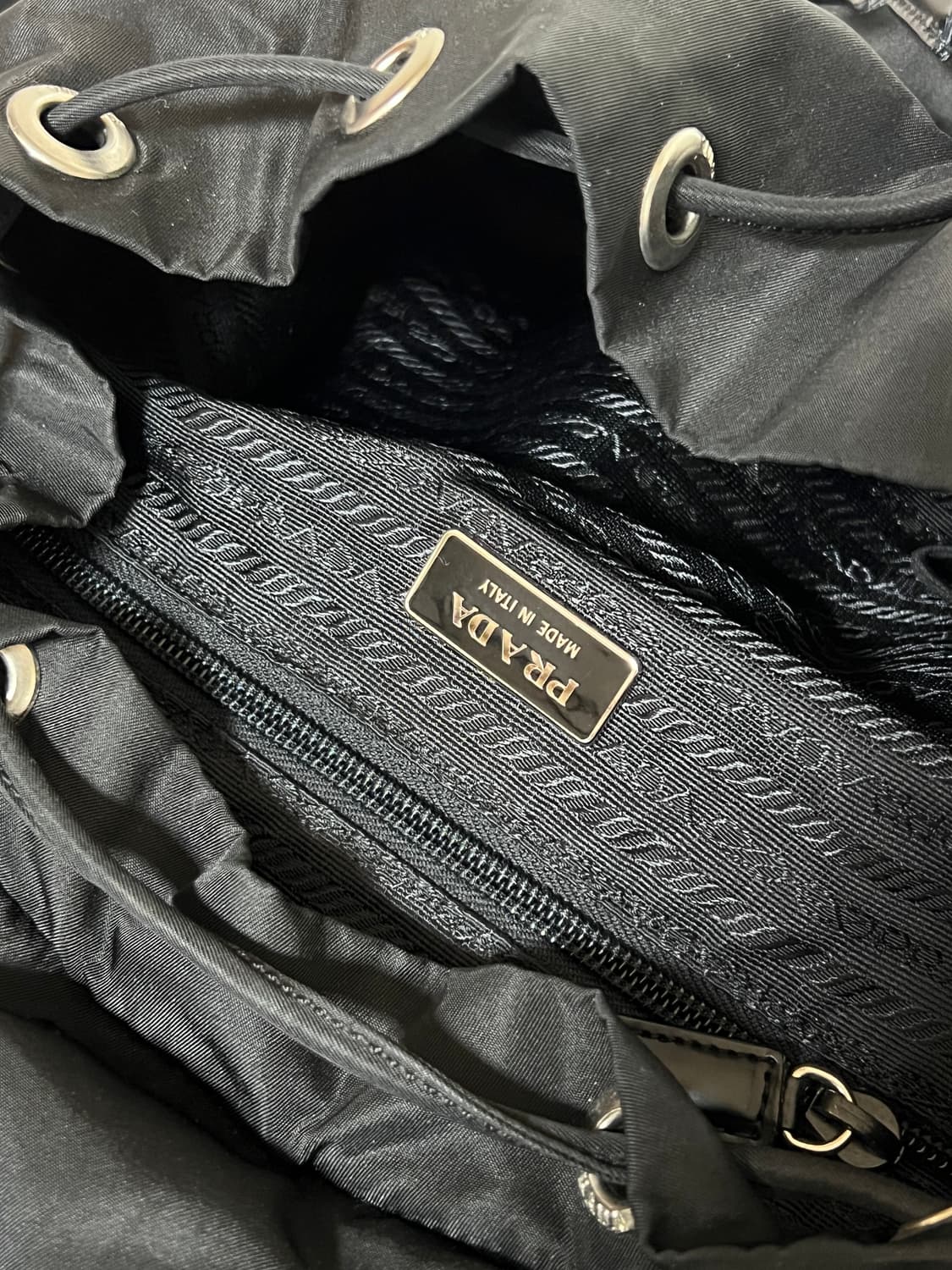 프라다 백팩 미디엄 상품이미지5