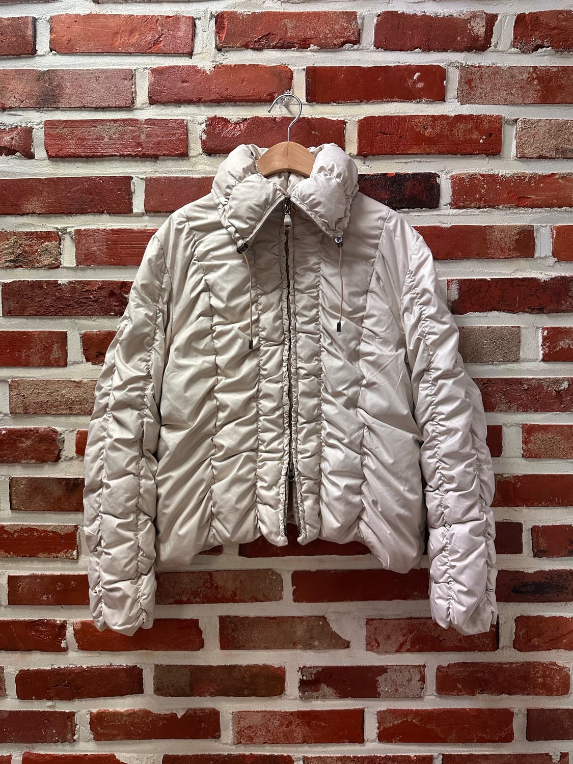 (OS)C’EST CHIC’A  하이넥 셔링 덕다운 패딩 상품이미지1