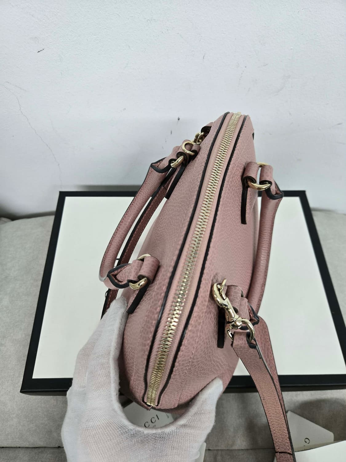 [보증서 정품] 구찌 인터로킹 돔 숄더백 상품이미지1