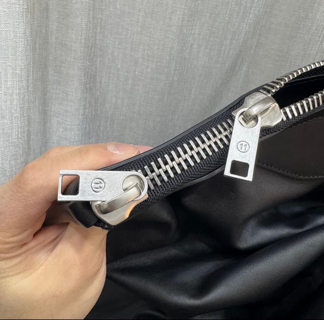 메종 마르지엘라 레더 세일러 백 라지 상품이미지4