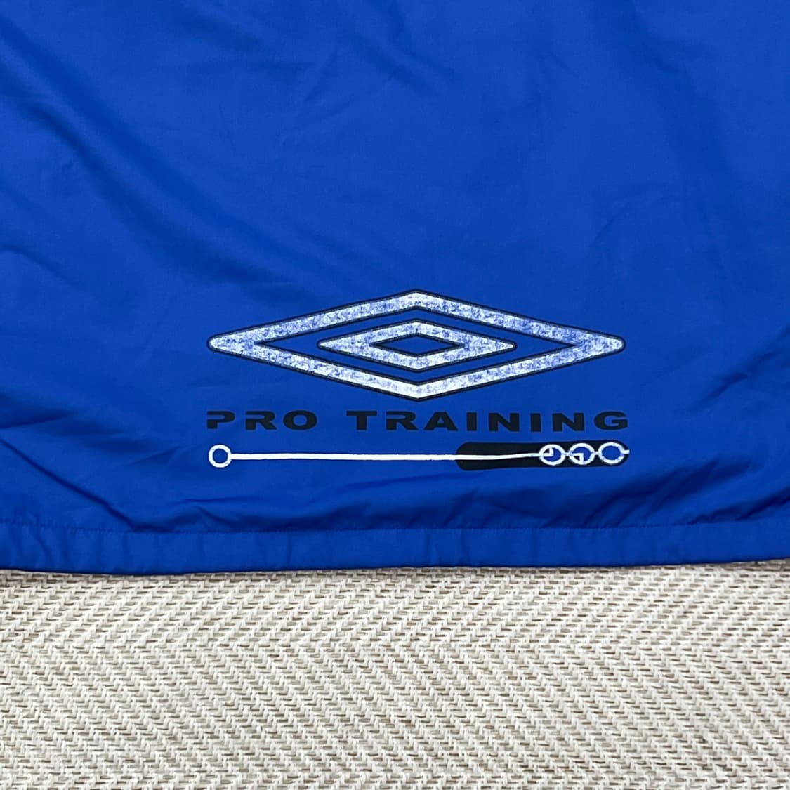 엄브로 올드스쿨 바람막이 r3259 상품이미지6