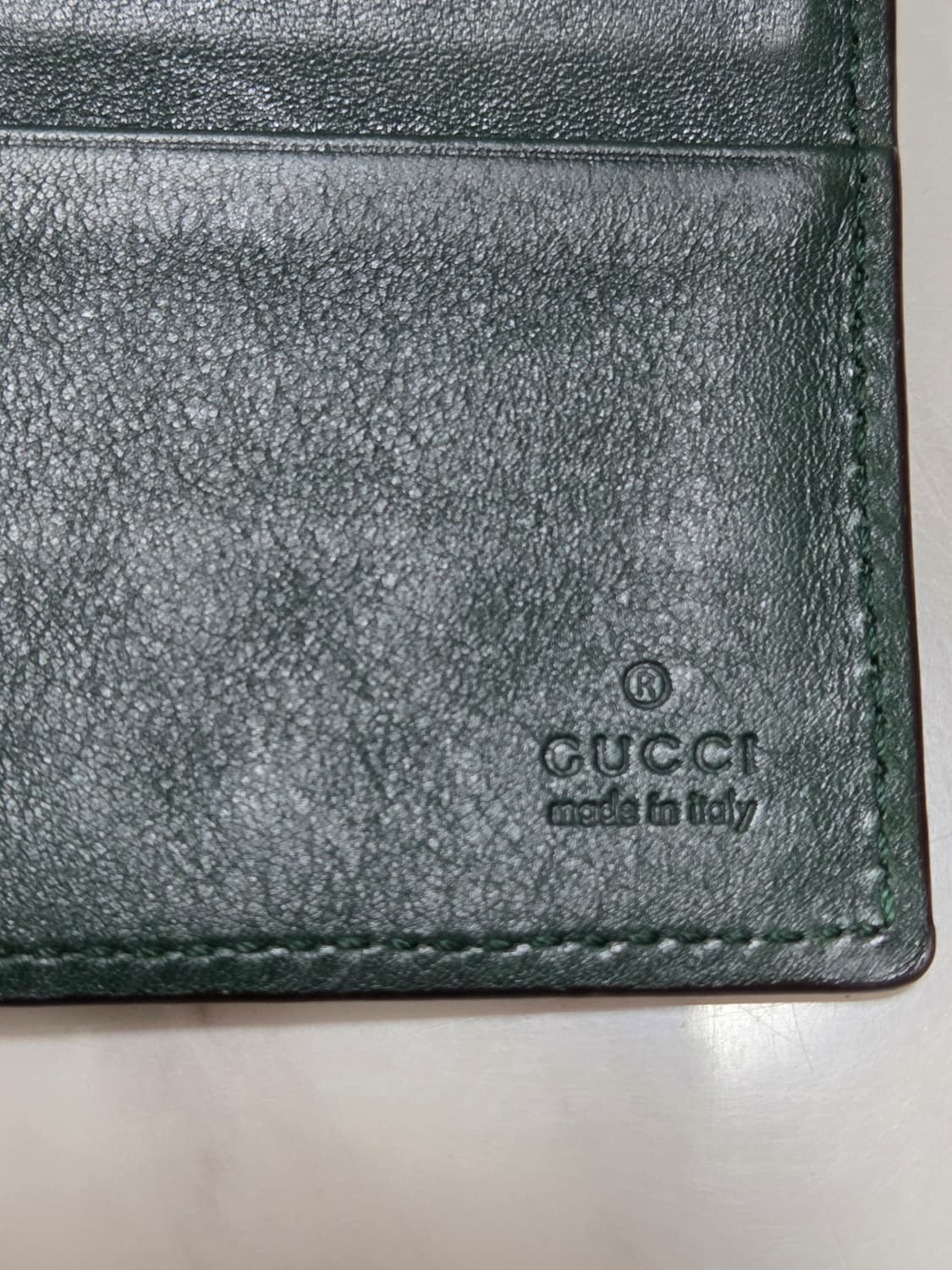 구찌 마이크로시마 반지갑 다크그린 상품이미지4